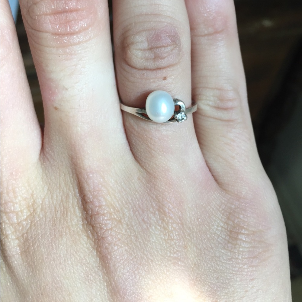 Genuine Pearl & Diamond .925 Silver Ring Sz 7