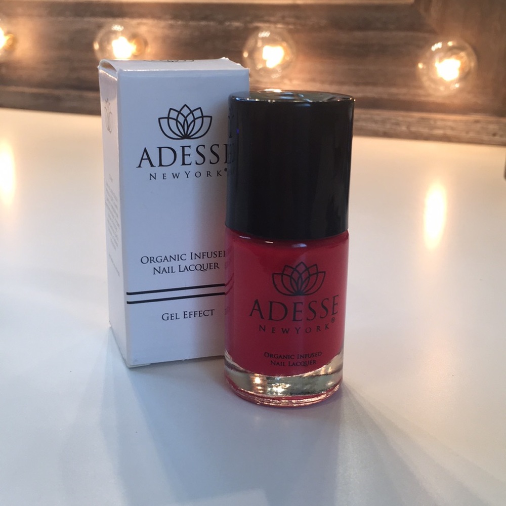 Adesse New York nail polish