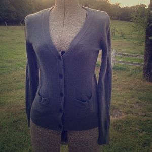 Classic J.Crew grey cardigan ☀️4 for $15