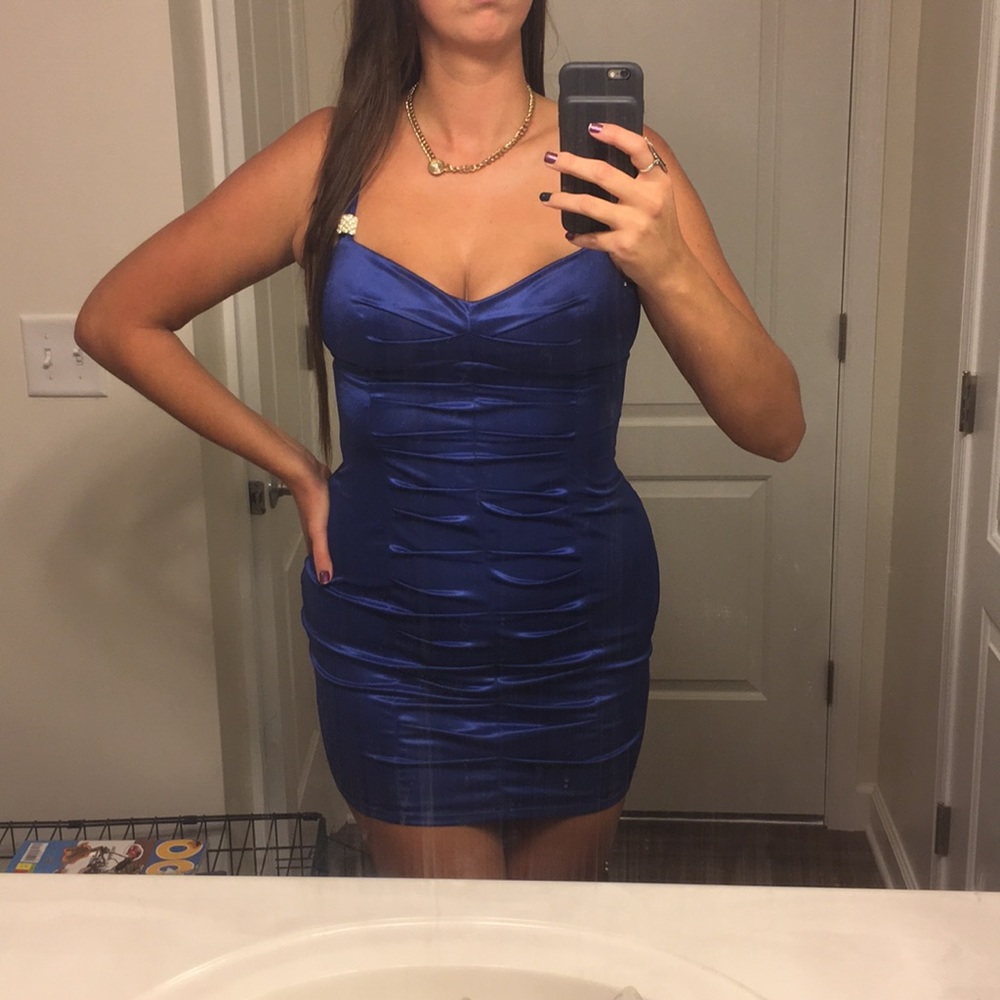 2X๐ฅHP๐ฅ๐คณGorgeous Date Night Holiday Dress Sz 9๐ - Picture 2 of 8