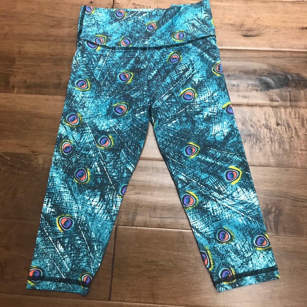 Peacock Capris