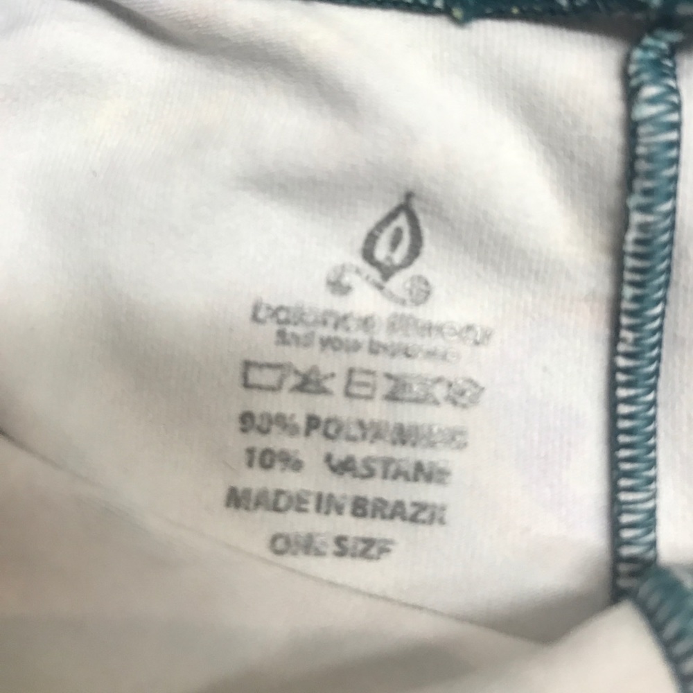 Peacock Capris - Picture 2 of 4