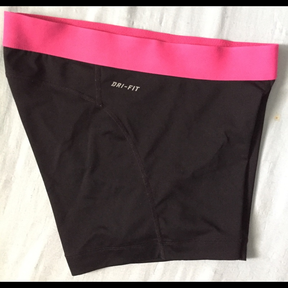 NIKE DRI FIT SHORTS💗
