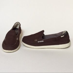 Crocs size 8 brown canvas espadrilles