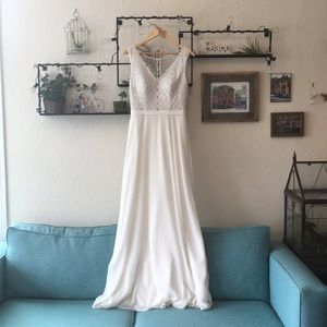 Chiffon Scalloped Lace Wedding Dress