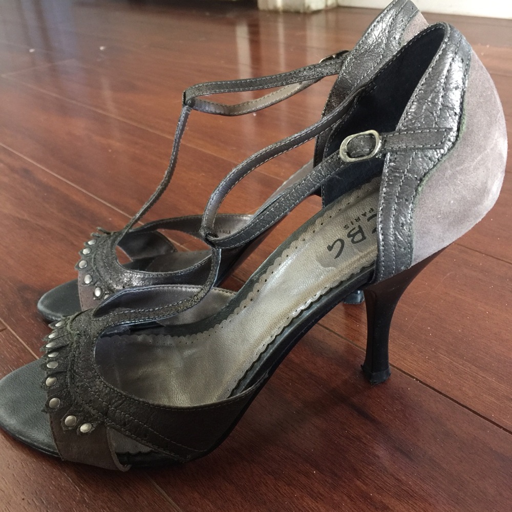 BCBG Heeled Sandals Size 8.5