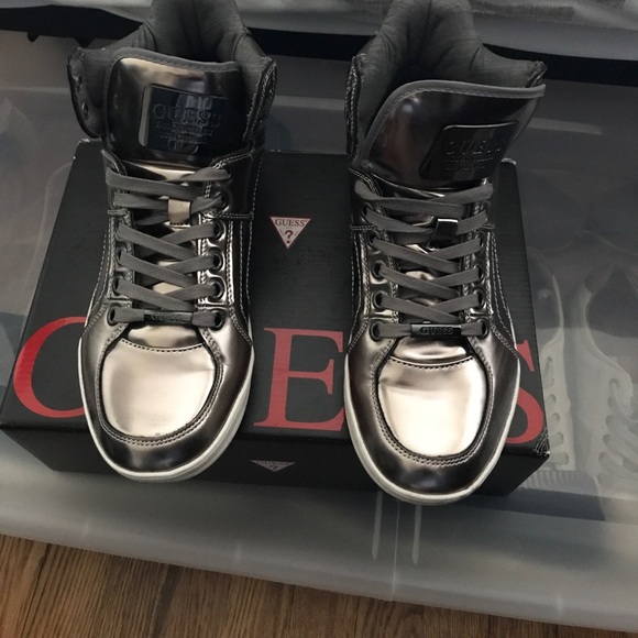 Guess high top sneakers - Picture 2 of 5