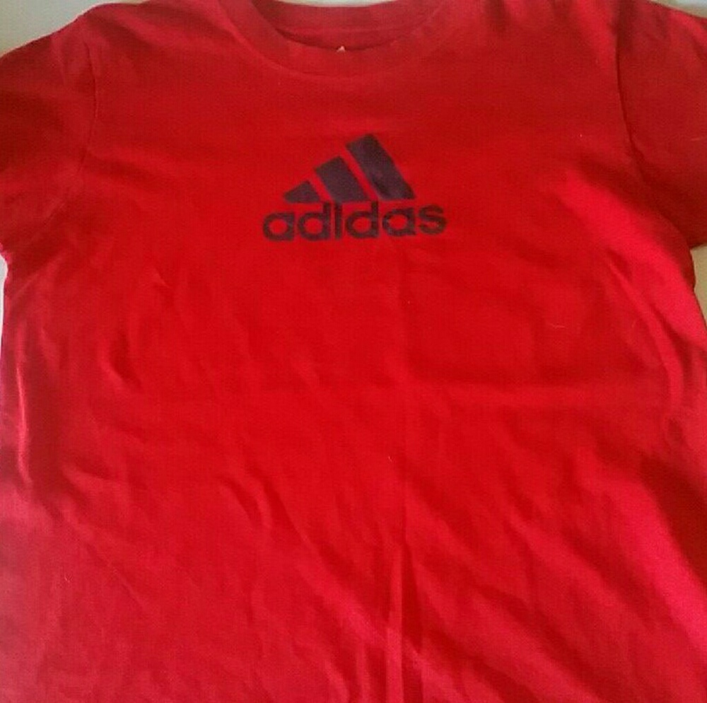 Red Adidas t shirt small