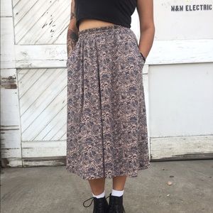 Vintage floral maxi skirt with pockets