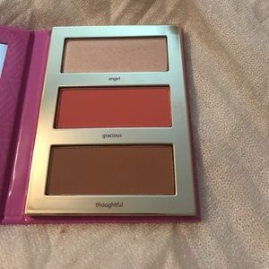 NWOT Tarte Kind is the New Pretty Cheek Palette