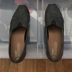 Toms slip ons