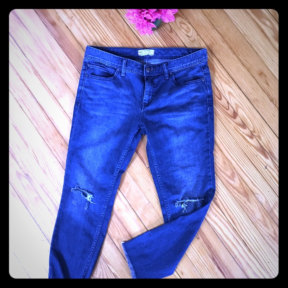Free People Medium-Wash  Ripped Knees Cropped Jean