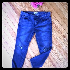 Free People Medium-Wash  Ripped Knees Cropped Jean