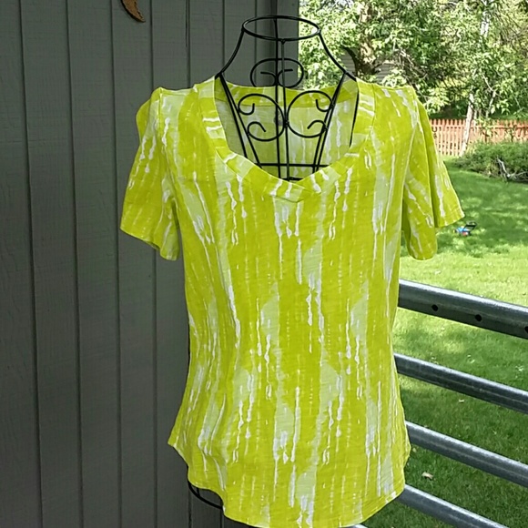 Top - Picture 2 of 4