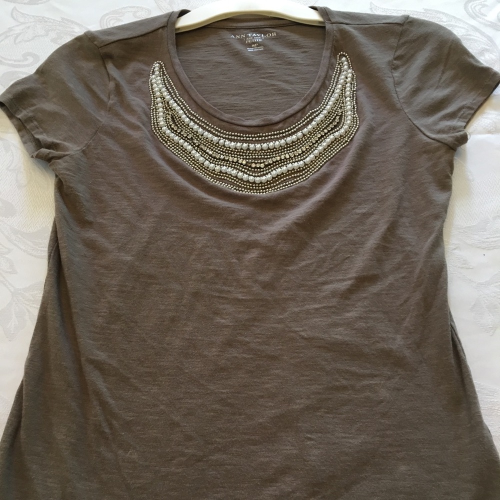 Embellished t-shirt 🎉