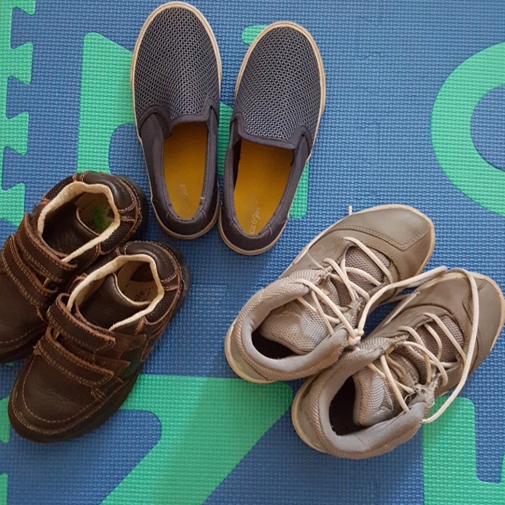 Boys shoes