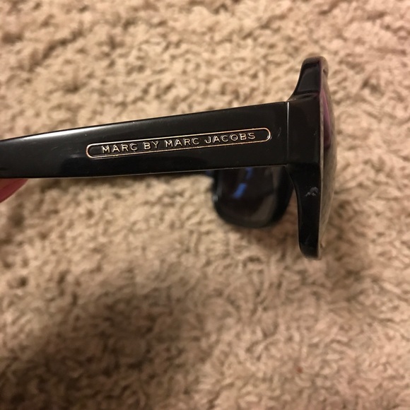 Marc Jacobs Sunglasses main image 4