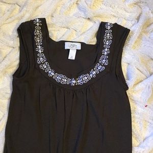 LOFT top with wooden bead detail