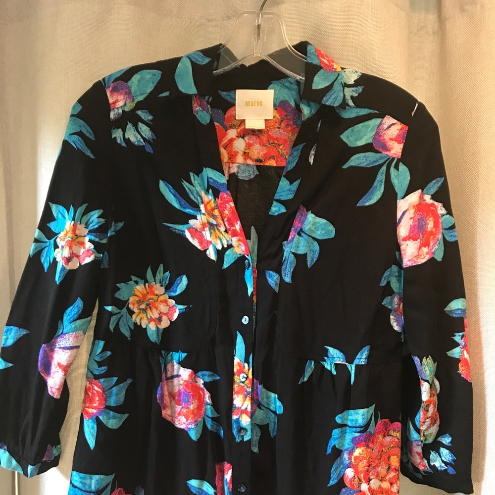 Maeve size 2 button down top from Anthropologie
