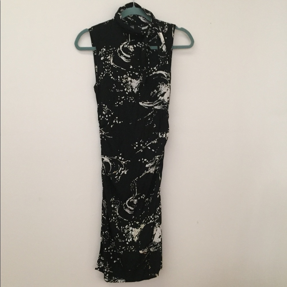 Laundry by Shellie Segal dress.
