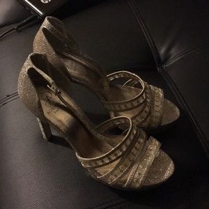 Adrianna papell heels