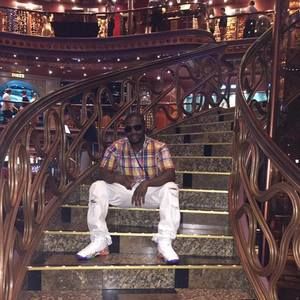 Meet your Posher, Robert