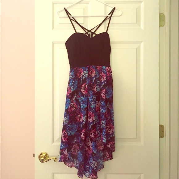 High low criss-cross floral dress - Picture 1 of 2