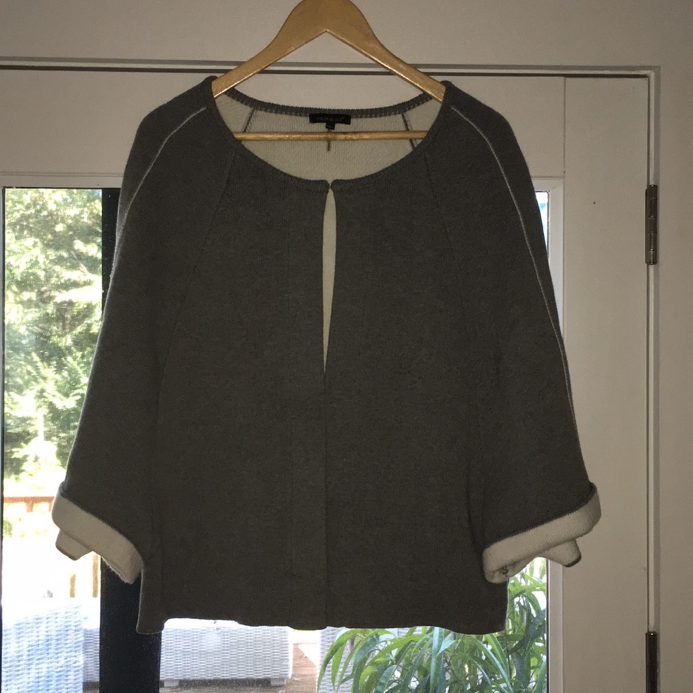 *Perfect for Autumn* Wide Sleeve Gray Sweater Cape