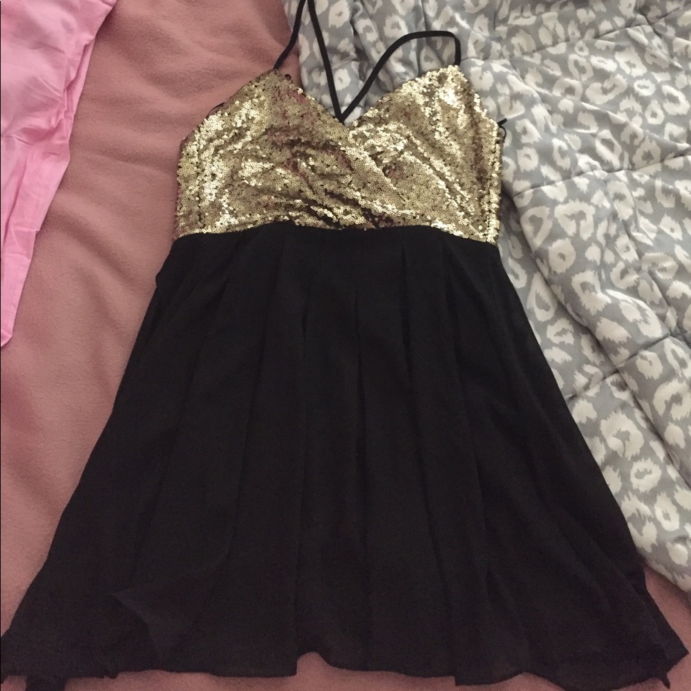 NWT Black & Gold Mini Dress