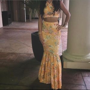 Long skirt and top set