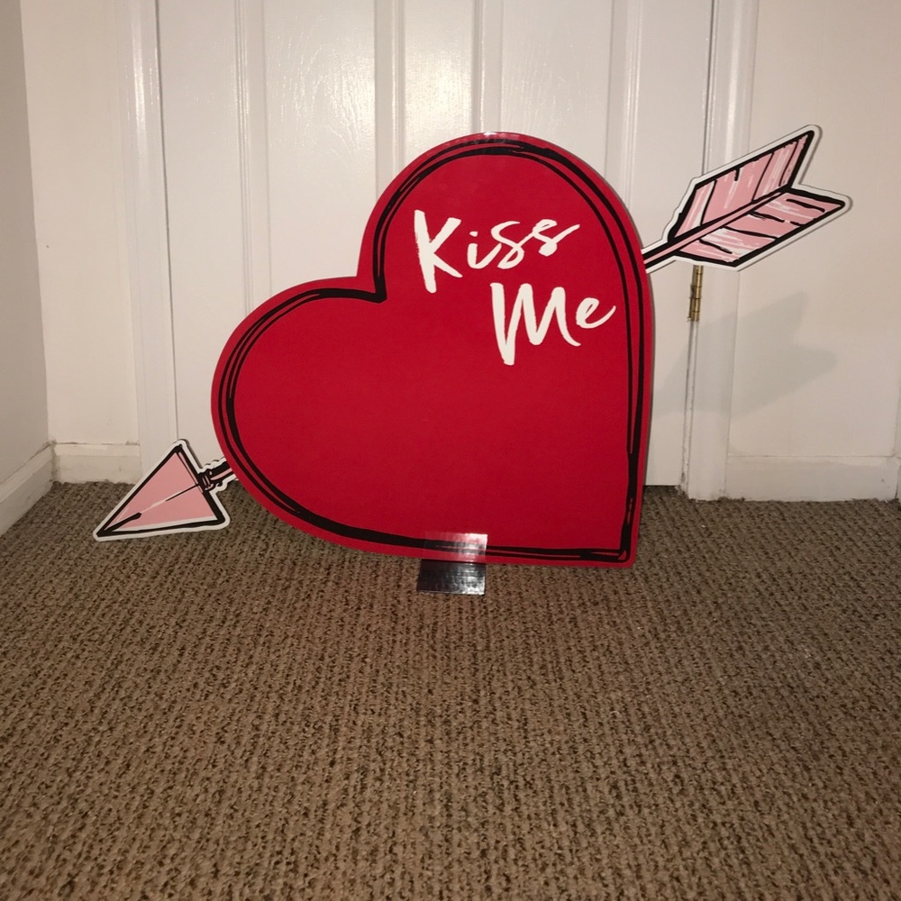 Victoria’s secret valentines decorations.