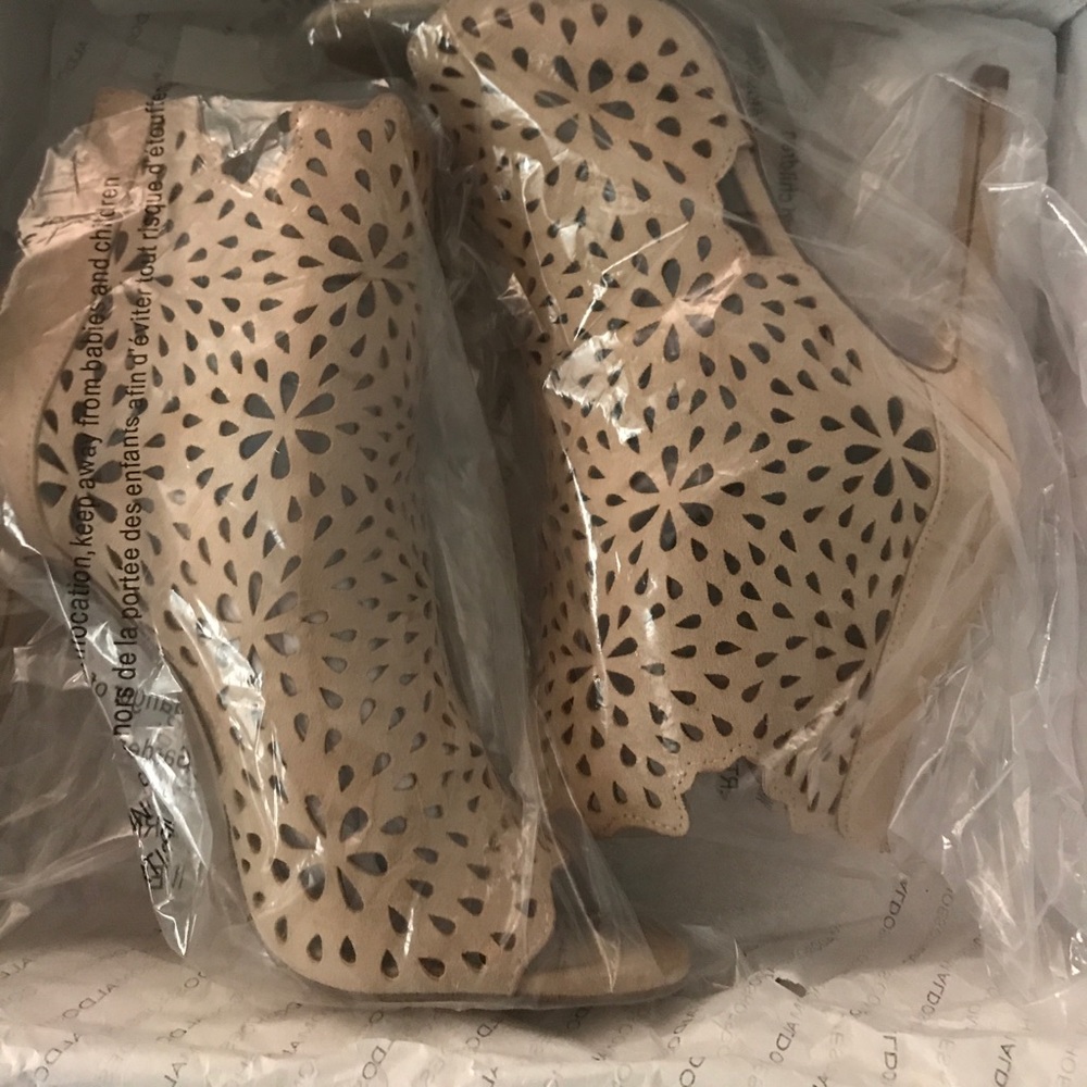 Aldo shoes- "Ralidien"