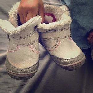⚡️3/$20⚡️ Surprize by Stride Rite baby girl boots