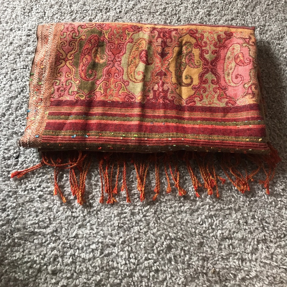 Shall/scarf greens and oranges