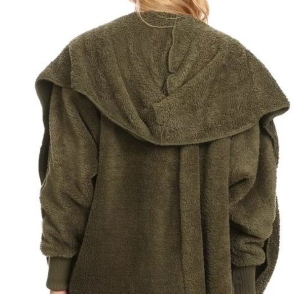 SOLD OUT!  T-Party  hooded cardigan OLIVE - Picture 3 of 7