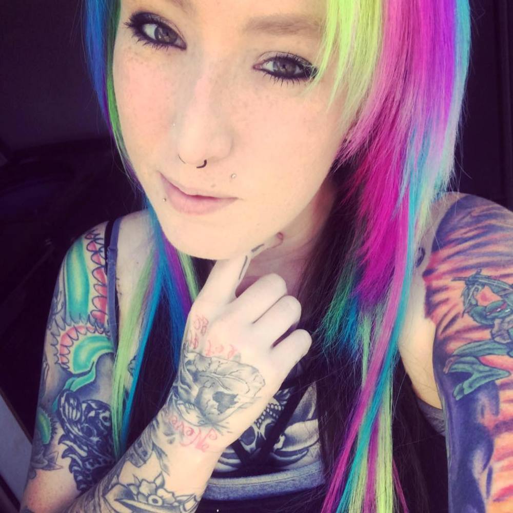 Meet your Posher, Kaila