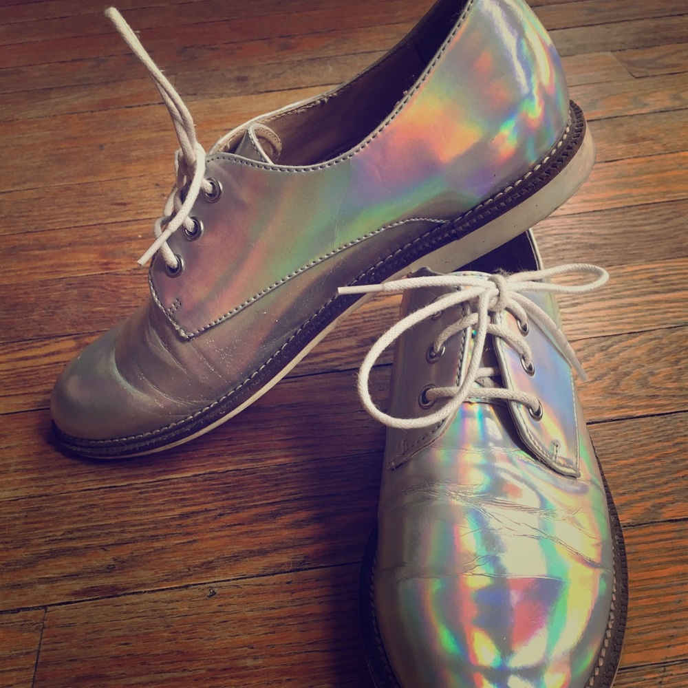 Holographic Oxfords