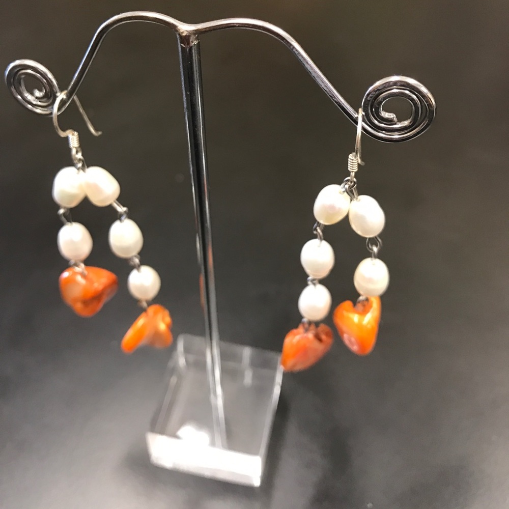 Real pearl and coral earrings with chic design
