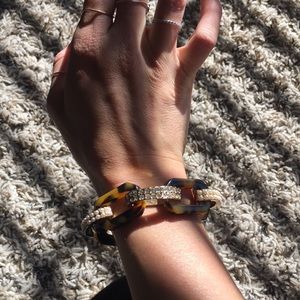 Tortoise pearl bracelet