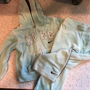 3T Nike toddler tracksuit