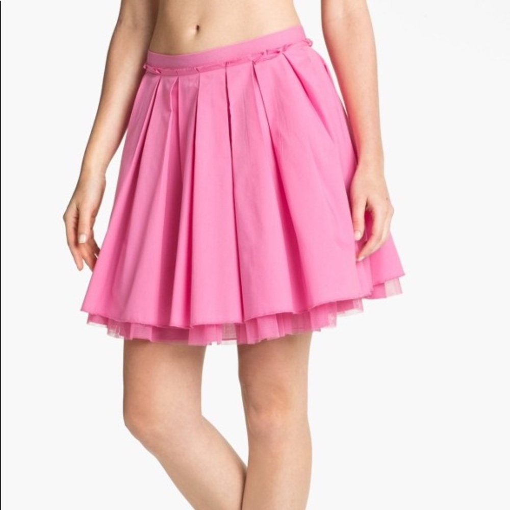 REMAIN pink skirt! 💖