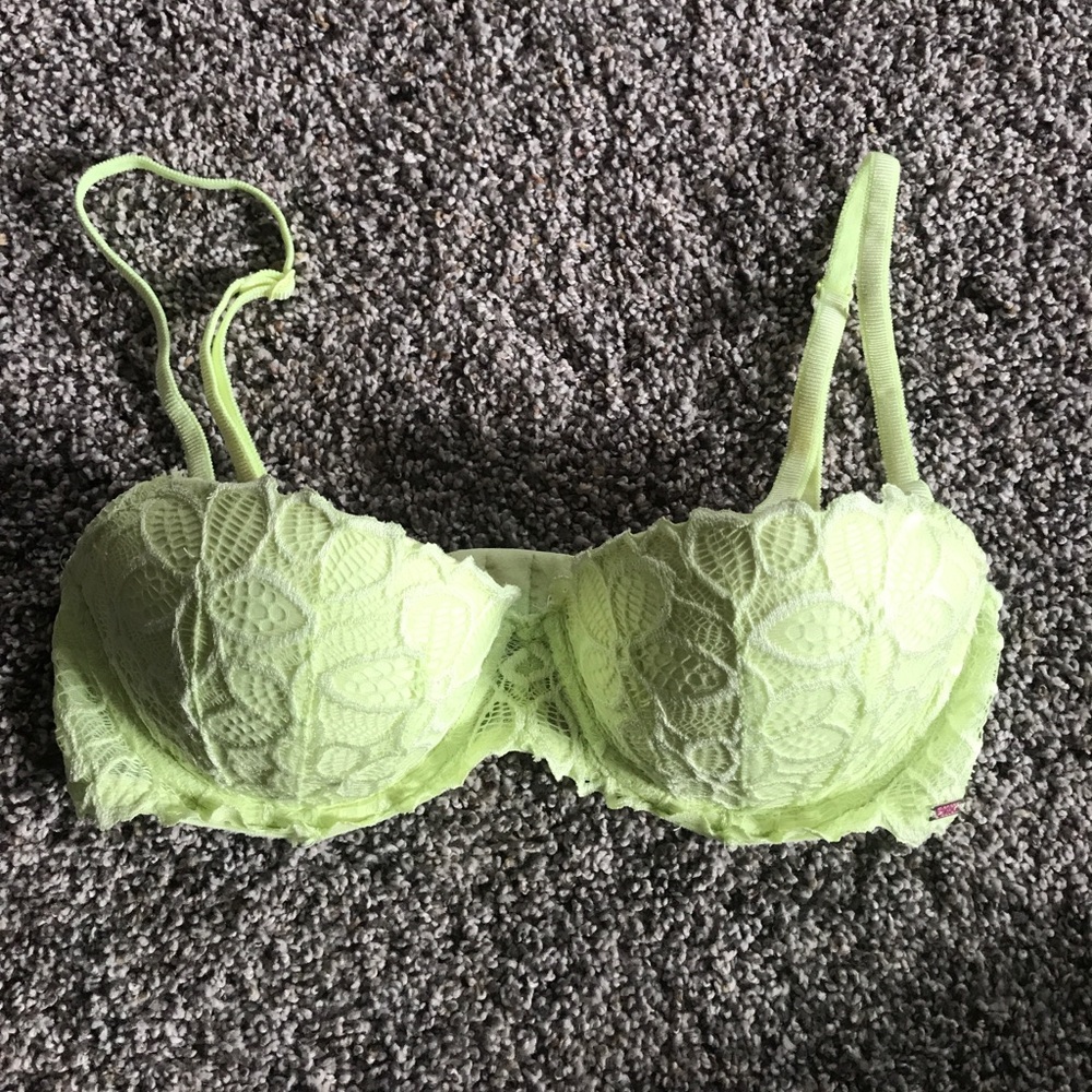 VS Pink Bra Date Push Up