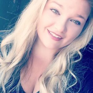 Meet your Posher, Desiree