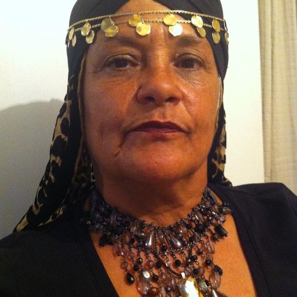 Meet your Posher, Lucia - Picture 1 of 1