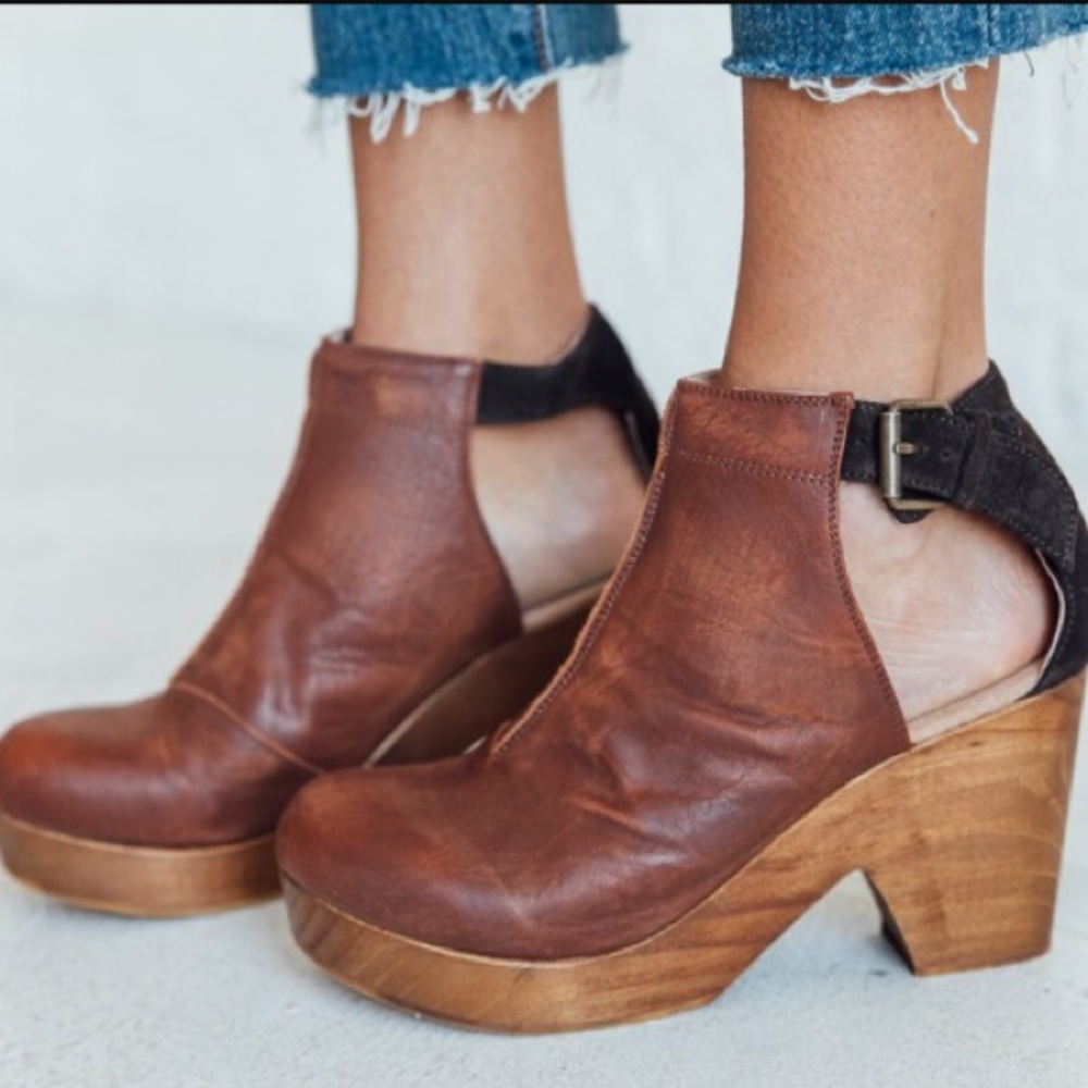 Free People Clogs
