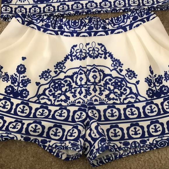 Two piece outfit - Picture 3 of 3