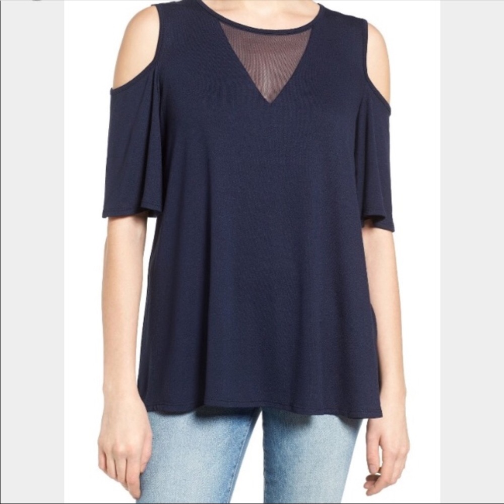 Bobeau Cold Shoulder Short Sleeve Navy VNeck Shirt