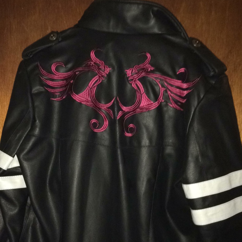 Mens faux leather jacket xl but fits like md