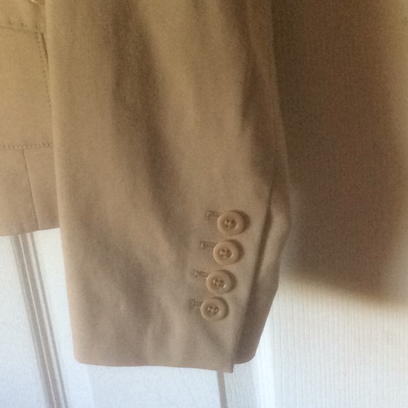 Ellen Tracy Button Blazer - Picture 4 of 8