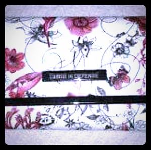 Damsel in Defense rfid wallet